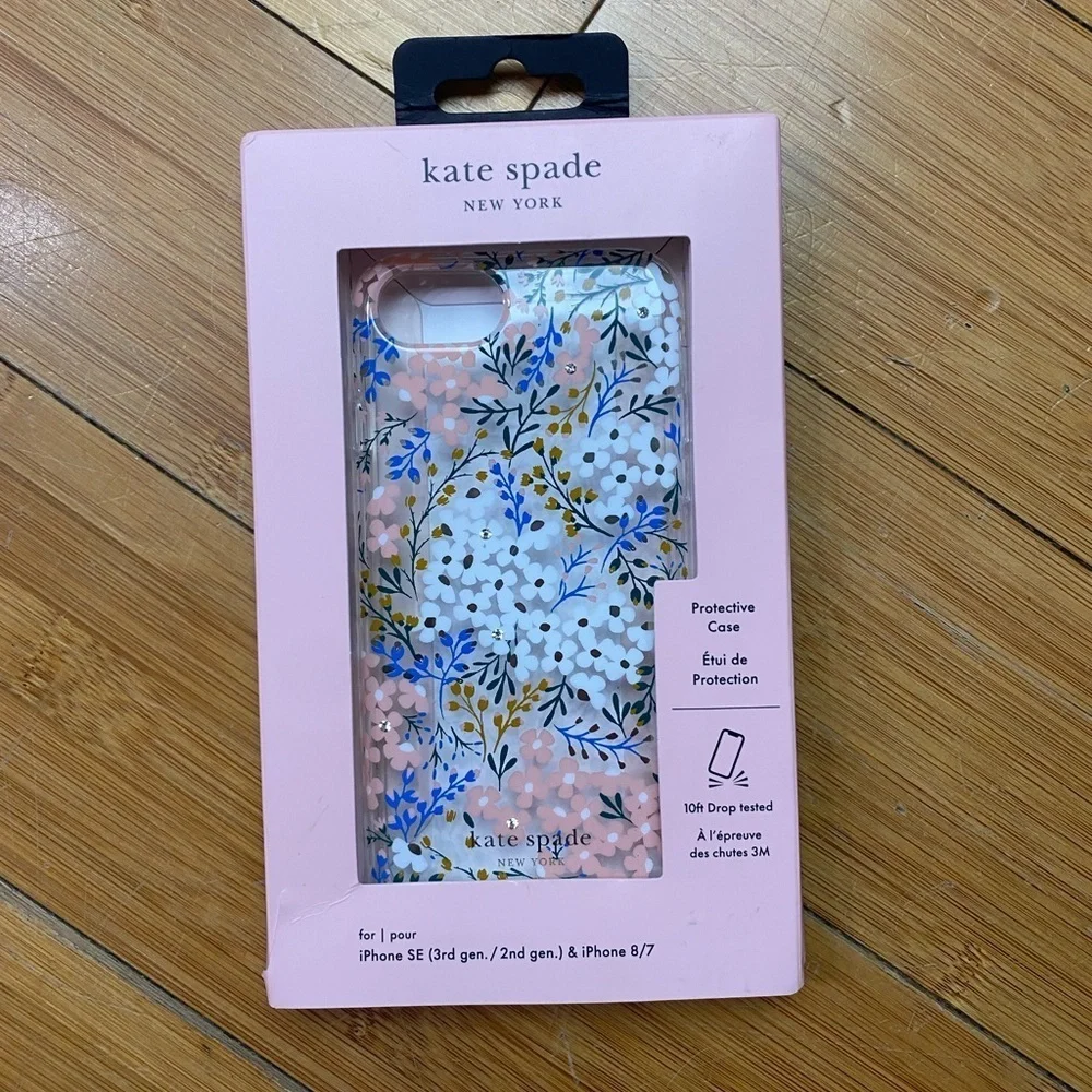 Kate Spade New York Protective Hardshell Case designed for iPhone SE